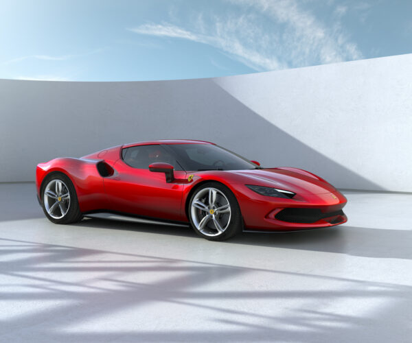 Ferrari Chile renueva su showroom y sigue la espera del 296 GTB